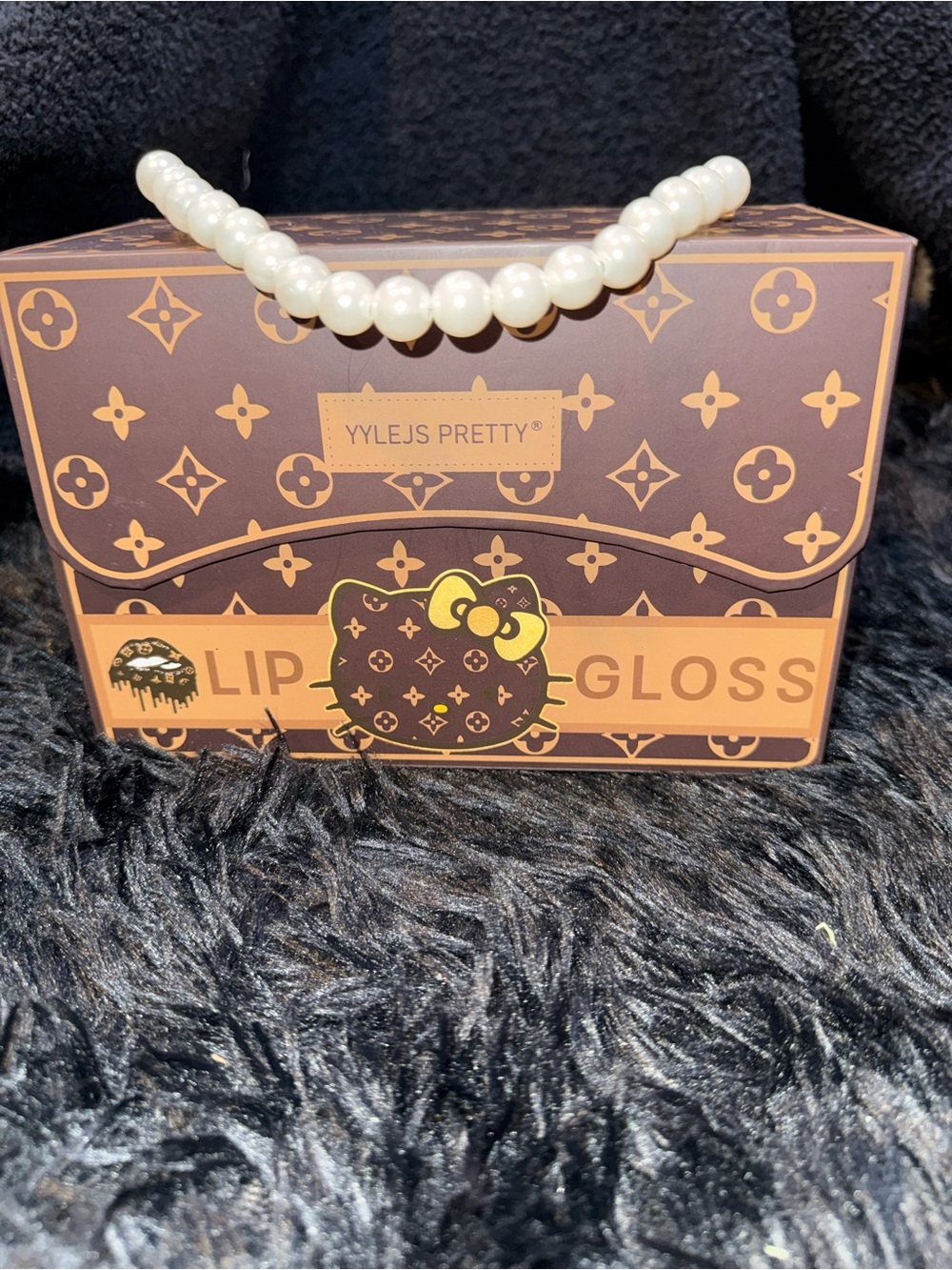Pearl Handle Fashion Inspired 24 Count Lip Gloss & Case - Hello Kitty & Stitch